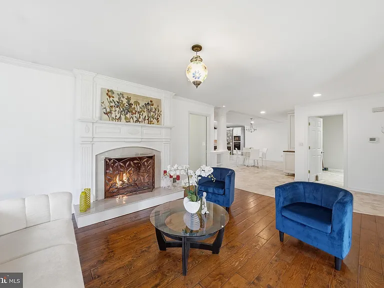 7 Monroe Pl — Photo 23