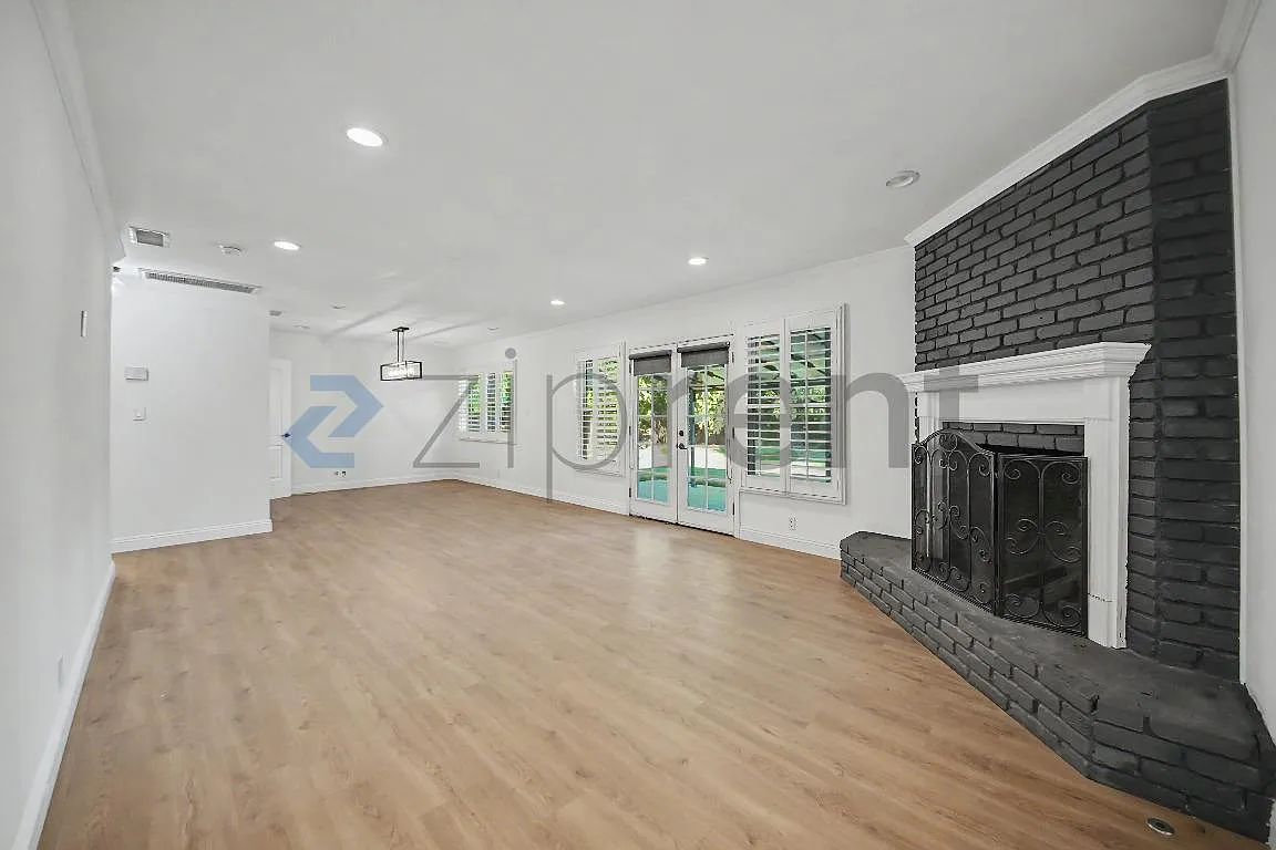 4 bed, 1758 sqft, $4,700 — Photo 3