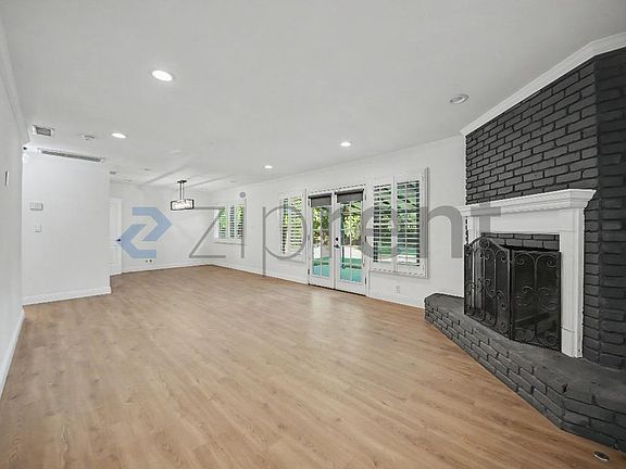 3rd image of 2142 E Larkwood St