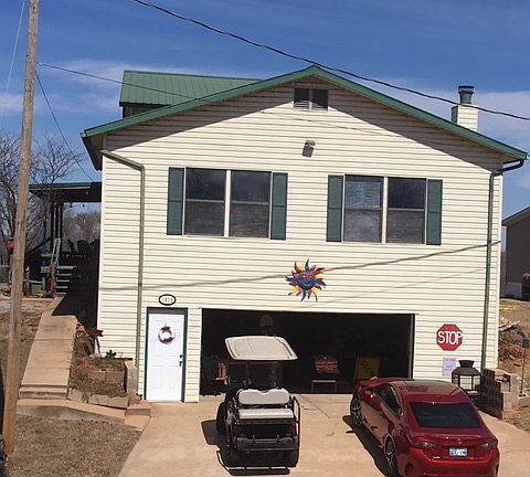 2nd image of 1416 Crane Blvd