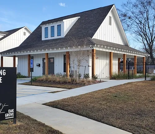 Oak Grove Townhomes WT Photo 1