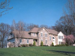 15 Shy Creek Rd, Pittstown, NJ 08867