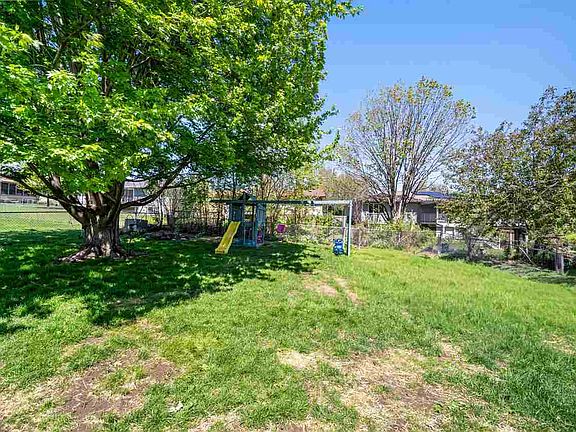 3rd image of 1818 Flatiron Ave