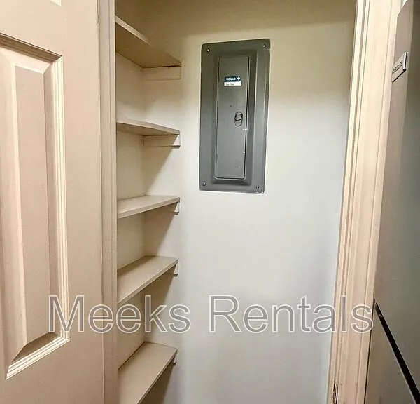1615 6th Ave — Photo 12