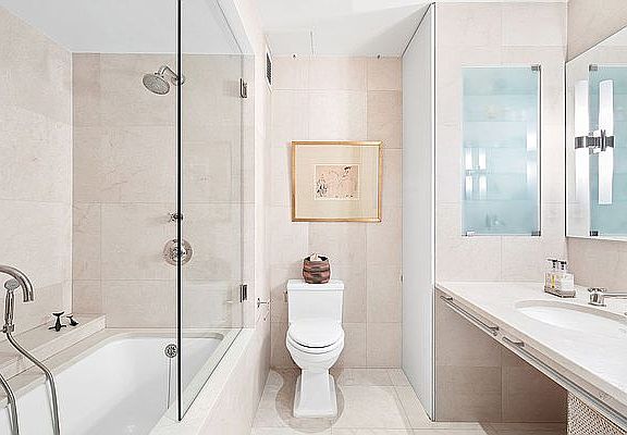 4th image of 347 W 39th St APT 12E
