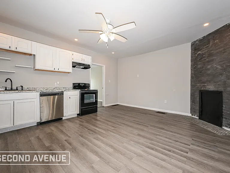 308 Lea St — Photo 8