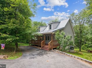 205 Wagon Trl, Berkeley Springs, WV 25411