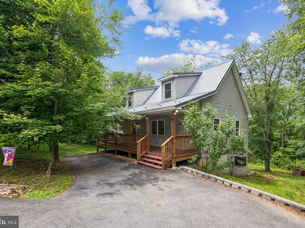 205 Wagon Trl, Berkeley Springs, WV 25411