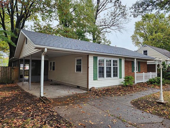 2nd image of 2333 Clark Ave