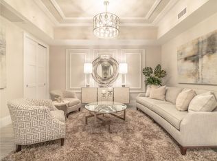 1135 3rd St S, Naples, FL 34102