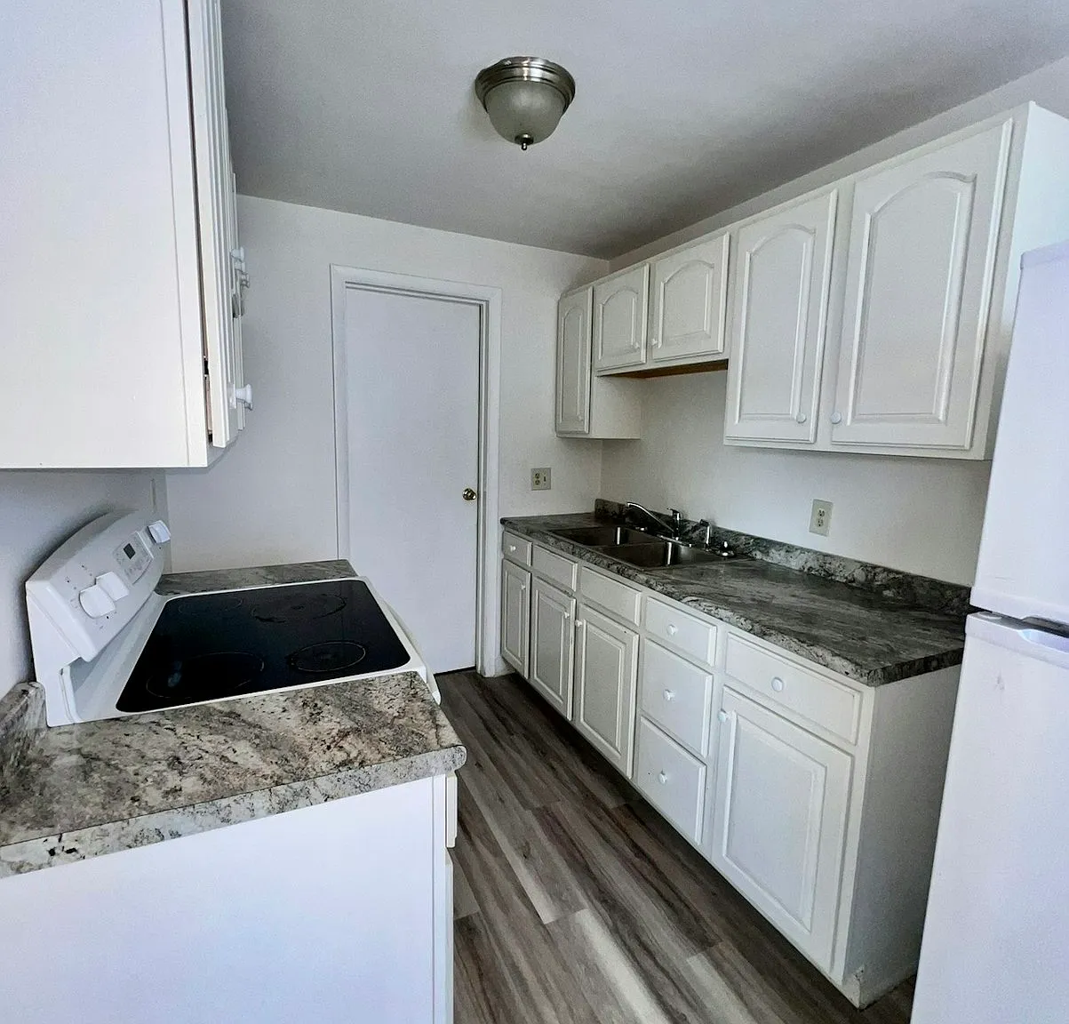 117 Van Horne Street, Unit 115 — Photo 3