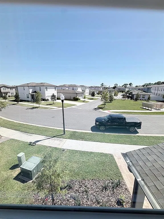 3 bed, 2.5 bath, 1575 sqft, $2,850 — Photo 4