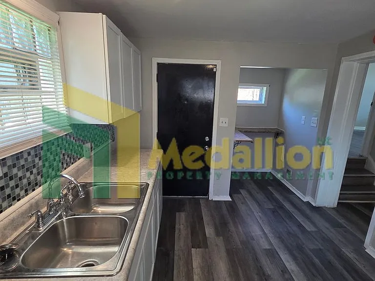 8724 S Eggleston Ave — Photo 12