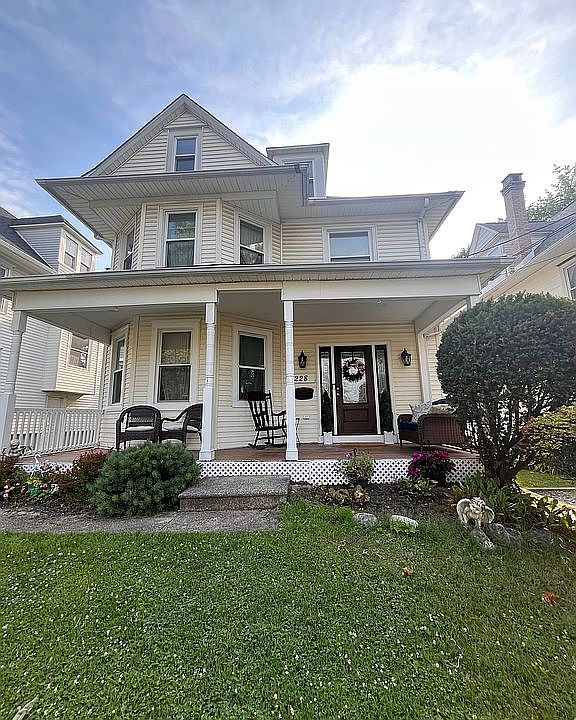 1st image of 228 Centre St