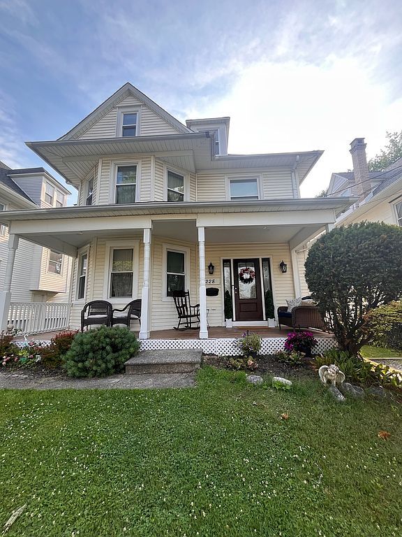 228 Centre St - Property Image