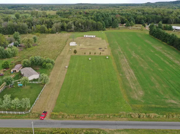 W5556 49th St, Mauston, WI 53948