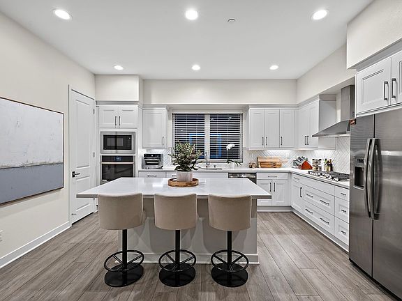 2nd image of 769 Doheny Way