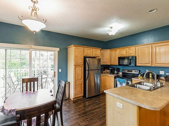 4th image of 1631 SW White Birch Cir