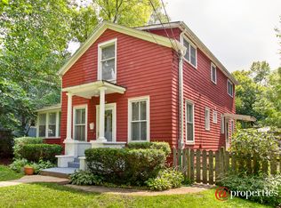 105 Center St, Fox River Grove, IL 60021