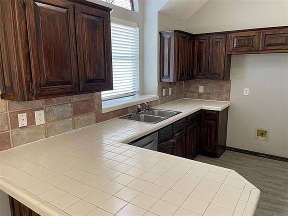 3rd image of 4017 Ripple Ave