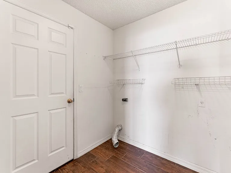 15321 Harrowgate Way — Photo 12