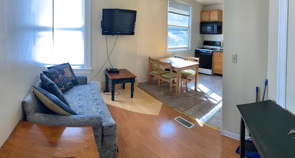1st image of 545 Forest Ave #1