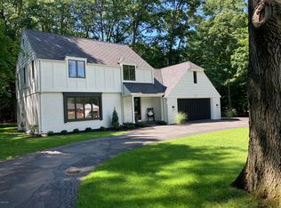 3995 Stryker Dr, Muskegon, MI 49441