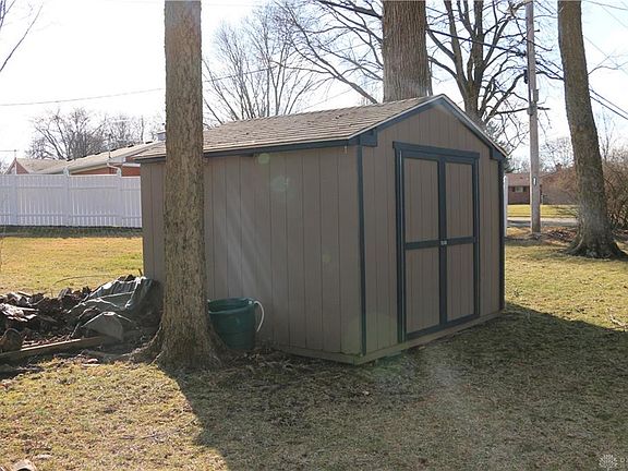 3rd image of 2424 Westlawn Dr