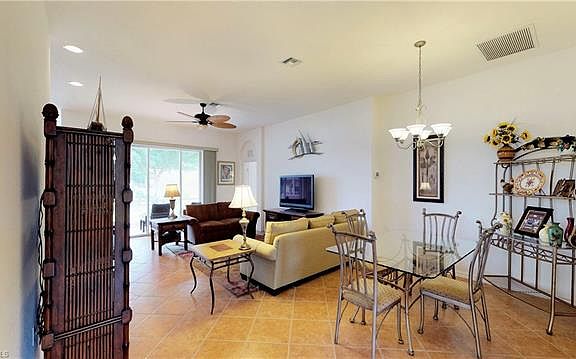 4th image of 9731 Las Casas Dr