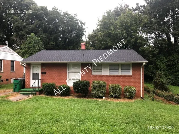 1925 Kennesaw Dr, Charlotte, NC 28216