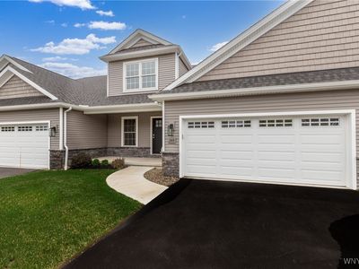24 Essex Woods Ln UNIT B, Amherst, NY, 14228