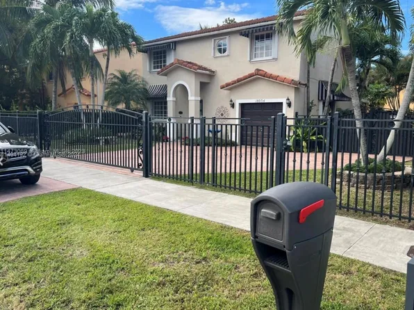 (undisclosed Address), Miami, FL 33187