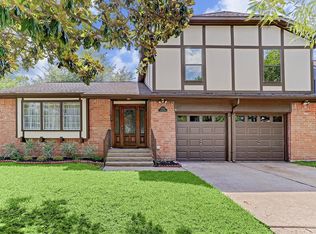 11014 Sageyork Dr, Houston, TX 77089