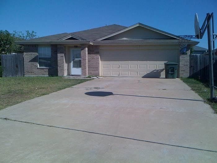 1st image of 1206 Fox Creek Dr