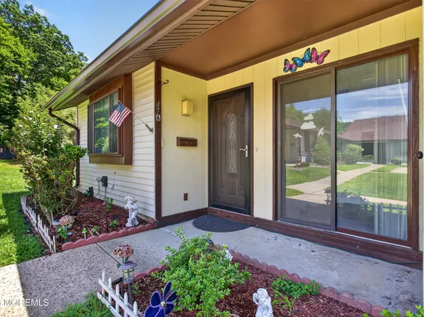 47 Wild Turkey Way Unit A, Manalapan, NJ 07726