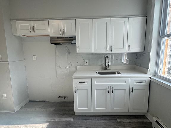 5th image of 1044 Broadway #2R
