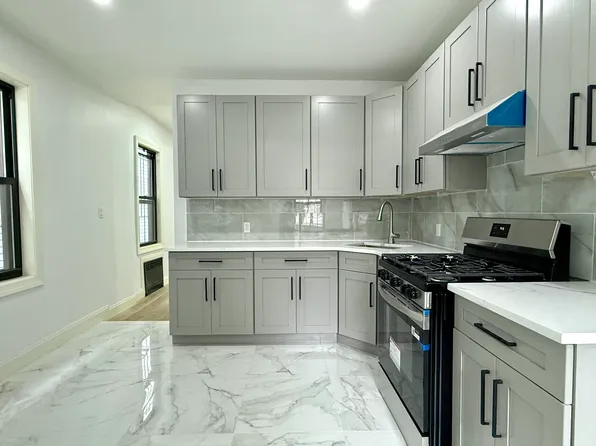 629 E 28th St, Brooklyn, NY 11210