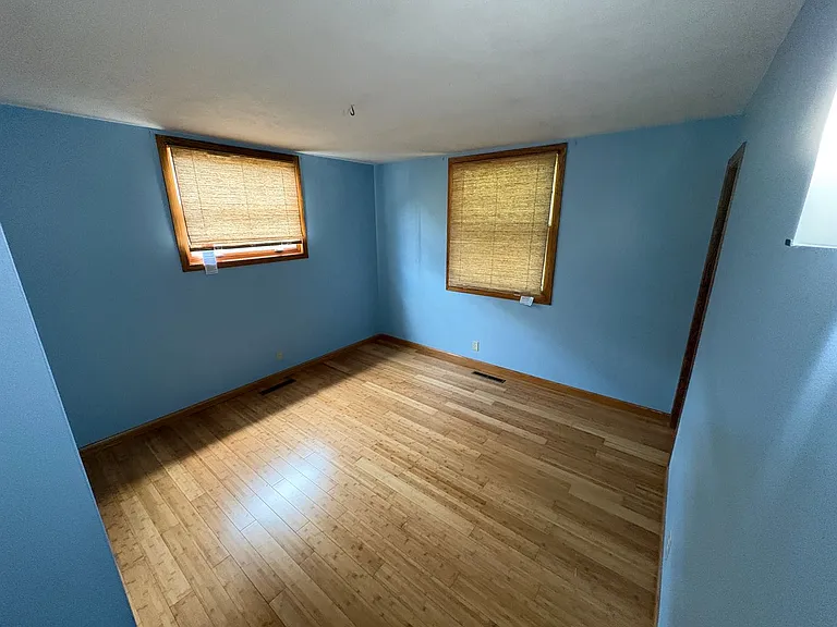 1300 Eastridge Dr — Photo 9