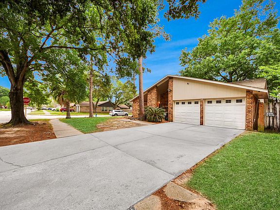 4th image of 24003 Spring Briar Ln