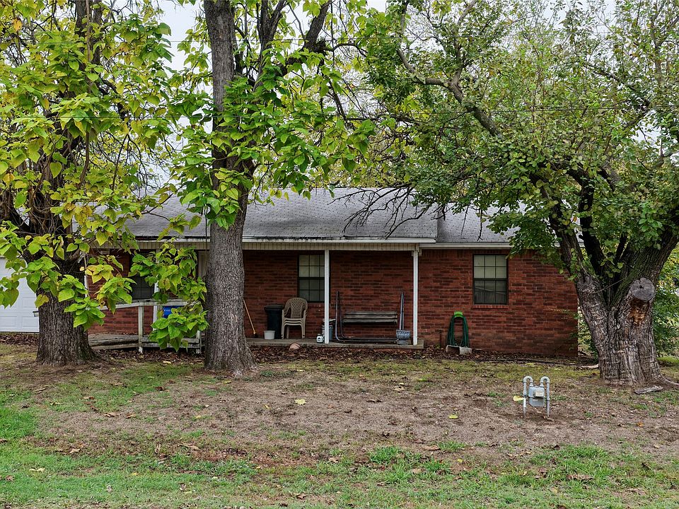 1st image of 602 NW 4th St