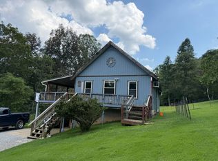 228 Lucky Hearts Farm Dr, Normantown, WV 25267