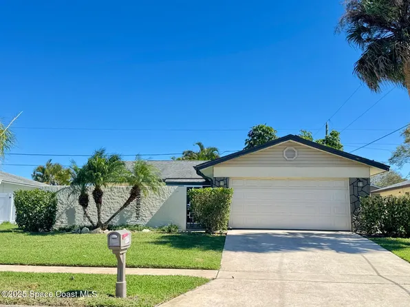 667 Walnut Dr, Melbourne, FL 32935