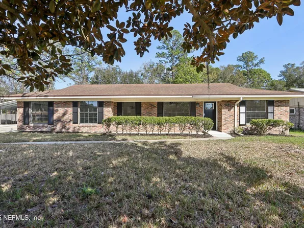 689 SAN ROBAR Drive, Orange Park, FL 32073