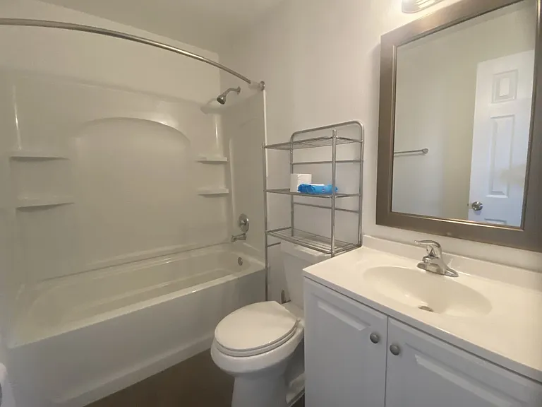 444 Norwich Ln #202 — Photo 5