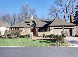 7140 Hunters Creek Dr, Dayton, OH 45459