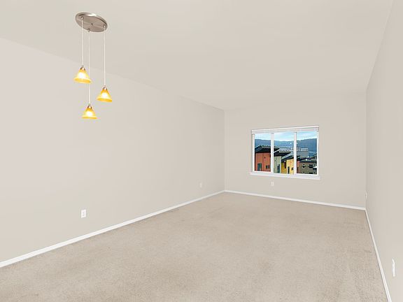 5th image of 973 NE Ingram St Unit 304