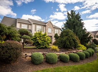 4 Marie Dr, Lititz, PA 17543