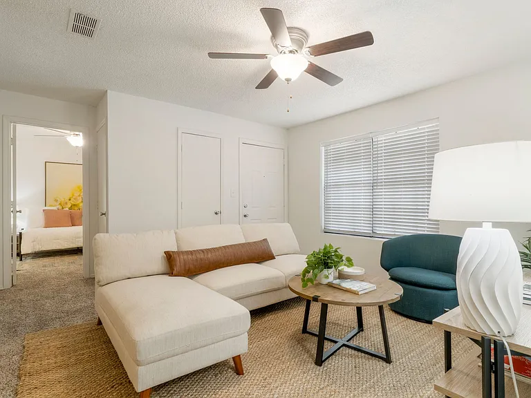 Twin Oaks - $500 Off First Months Rent! — Photo 4