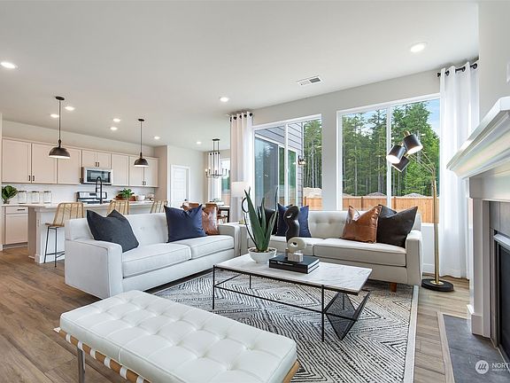 2nd image of 5322 Thornhill Avenue SW #132