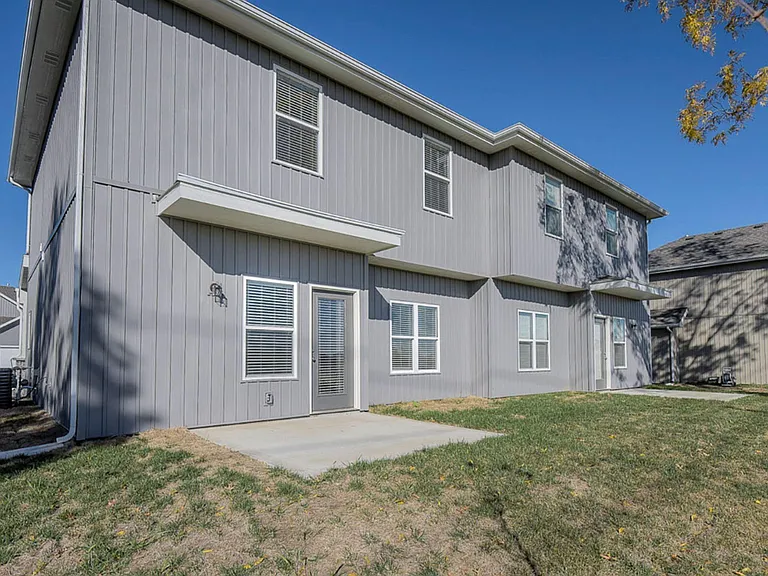Willow Chase Twin Homes — Photo 59